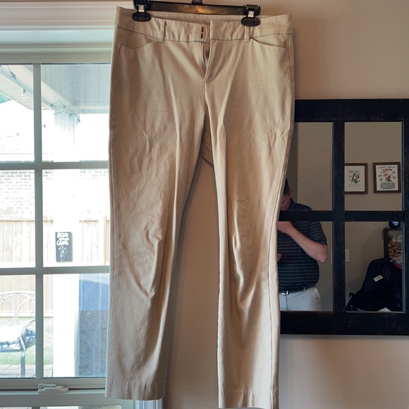 Old Navy Pixie Khaki Pants - Picture 4 of 4